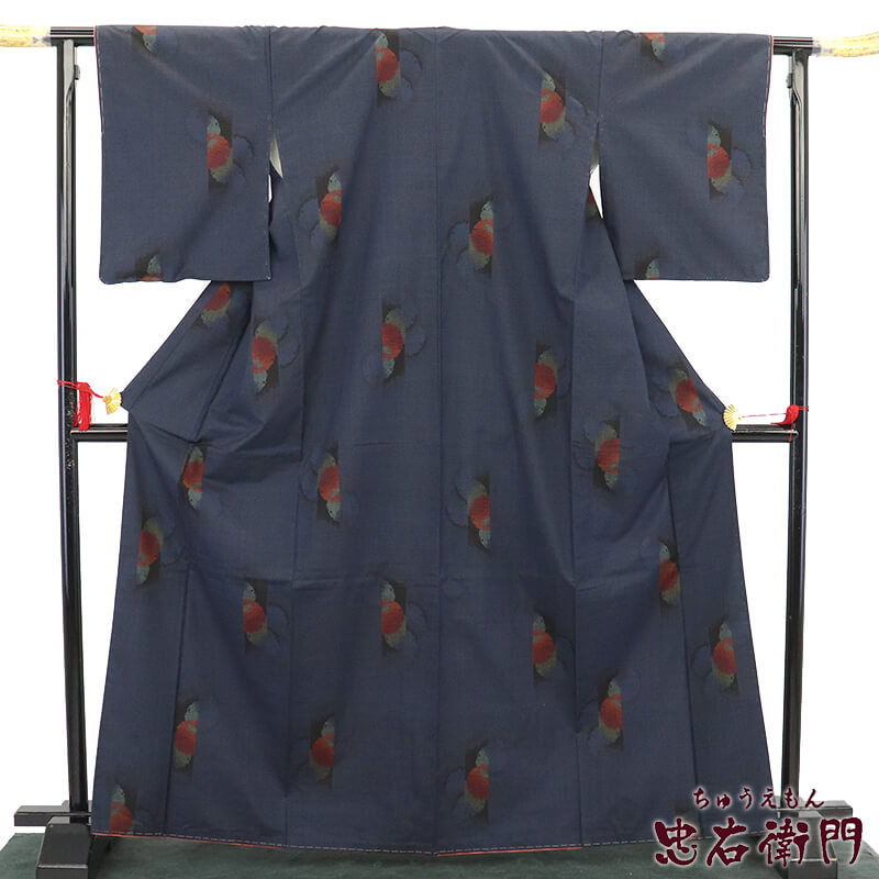 【中古】 本場大島紬 証紙付き 大島紬 袷 レディース 正絹 紺 雪輪 身丈170cm 裄丈68cm 難あり Lサイズ相当