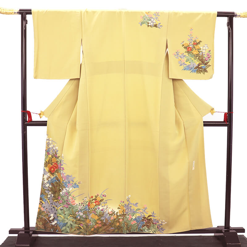 【中古】 付下げ 落款 フォーマル 袷 レディース 正絹 黄ベージュ 花柄 身丈161.5cm 裄丈65cm 式典 お茶会 Mサイズ相当 リサイクル着物 リユース着物 中古着物