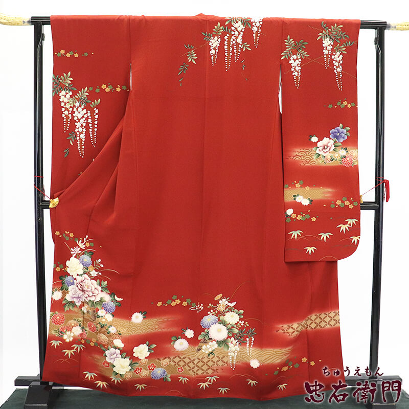 【中古】 振袖 長襦袢 ２点 仕掛ける 成年者式 買いもとめる 正絹 赤 胸花 菊 桜 名著柄 身たけ165.5糎 裄丈66糎 訓練を受ける 御召しもの 着付け 儀式用M～L大きさ好いかげんに 再利用御召しもの リユース御召しもの 中古御召しもの 貨物輸送無料 即日送りとどける