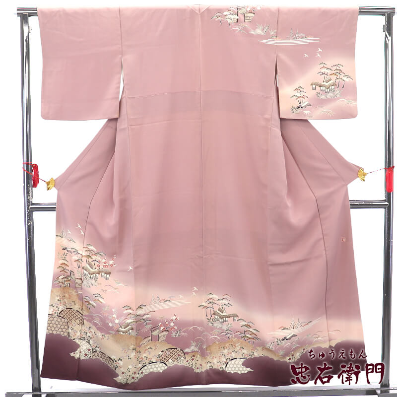 【中古】 訪問着 袷 レディース 正絹 桃 風景柄 籠目 松 落款 身丈157cm 裄丈64cm 結婚式 式典 パーティ Mサイズ相当 リサイクル着物 リユース着物 中古着物 送料無料 即日発送