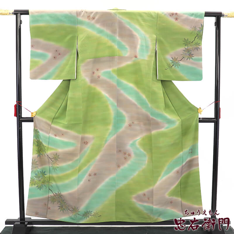 【中古】 付下げ 落款 袷 レディース 正絹 緑 グレー 色ぼかし 梅 楓 身丈161cm 裄丈63.5cm 観劇 パーティ 食事会 S~Mサイズ相当 リサイクル着物 リユース着物 中古着物 送料無料 即日発送