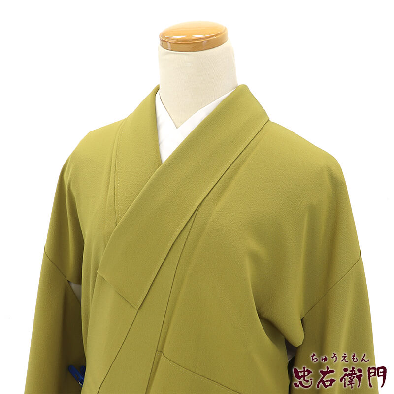 【中古】 村上華信 色無地 無地お召しもの 一応紋 五三の桐 名書き 袷 レディース 正絹 黄抹茶色 無地 身たけ156.5糎 裄丈63糎 フォーマル S大きさ好いかげんに たわい無い大きさ 再利用お召しもの リユースお召しもの 中古お召しもの 即日送りとどける