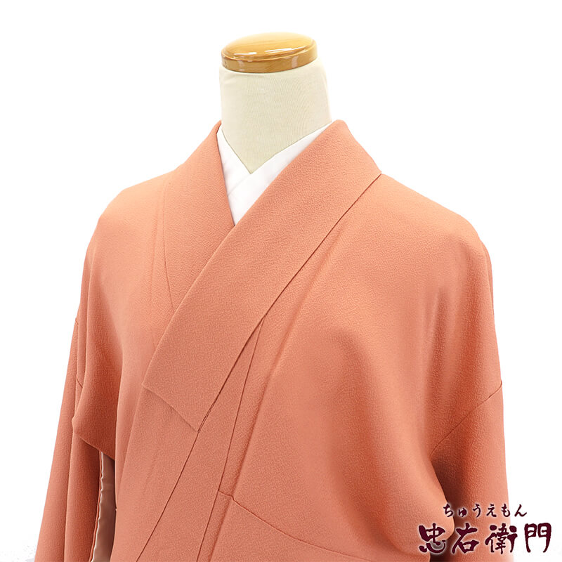 【中古】 色無地 無地着物 紋なし 袷 レディース 正絹 薄橙 無地 身丈158.5cm 裄丈65cm お稽古 お出掛け Mサイズ相当 リサイクル着物 リユース着物 中古着物 即日発送
