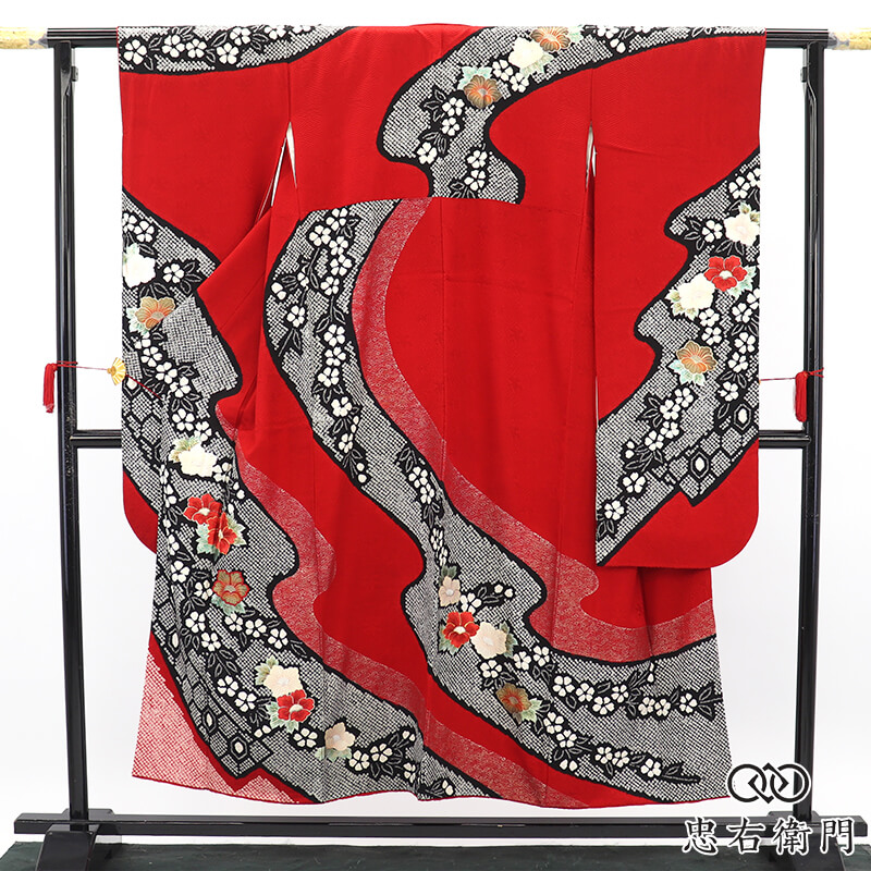 【中古】 振袖 長襦袢 2点 仕掛ける 成年者式 レディース 正絹 赤 刺しゅう 花 水流 熨斗 言い慣わし文様 身たけ154糎 裄丈63.5糎 華燭の典 儀式用 フォーマル S大きさ好いかげんに再利用御召しもの リユース御召しもの 中古御召しもの 貨物輸送無料 即日送りとどける