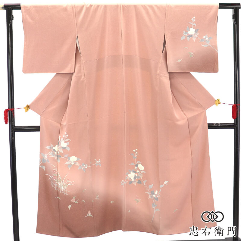 【中古】 付下げ 袷 レディース 正絹 灰桃色 花 植物文様 草花 上品 身丈153cm 裄丈64cm 入学式 卒業式 七五三 パーティ Sサイズ相当 リサイクル着物 リユース着物 中古着物 即日発送
