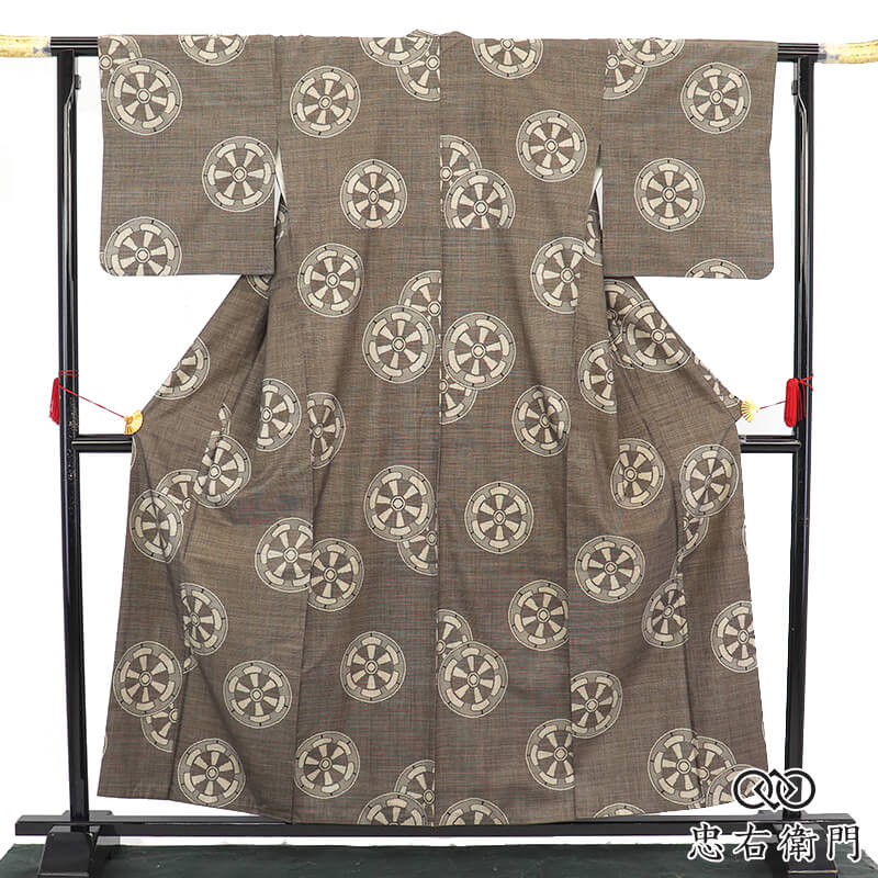 【中古】 大島紬 紬御召しもの 袷 レディース 正絹 赤銅色 車文 個人的特徴的 今めかしい 身たけ160.5糎 裄丈67.5糎 晩ご飯 同窓会 観劇 M～L大きさ好いかげんに 再利用御召しもの リユース御召しもの 中古御召しもの 貨物輸送無料 即日送りとどける