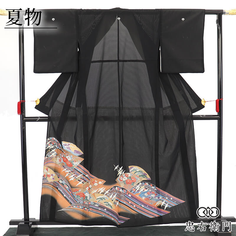 【中古】 絽 黒留袖 夏御召しもの 五つ紋 比翼仕立てもの レディース 正絹 黒 扇 鶴 菊 身の丈163珊 裄丈63珊 フォーマル 礼装 華燭の典 血縁グループ用 冷やりとした Ｓ～Ｍ大きさ好いかげんに 再利用御召しもの リユース御召しもの 中古御召しもの 即日送りとどける