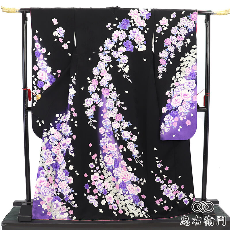 【中古】 振袖 成人式 前撮り 正絹 単品 正絹 黒 花柄 銀彩 上品 身丈173cm 裄丈66cm 晴れ着 結婚式 Mサイズ相当 リユース振袖 中古振袖 レディース 女性用 即日発送 送料無料 即日発送｜ビスコンティ＆きもの忠右衛門