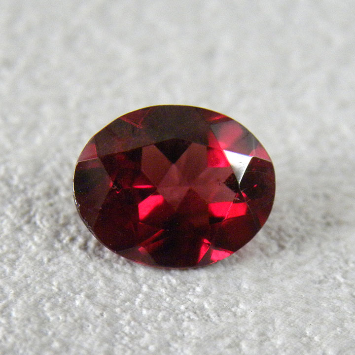 ガーネット 2.792ct ルース オーバル ソーティングメモ 裸石 一粒 一個 材料 素材 天然石 パーツ【中古】【ネコポス配送】