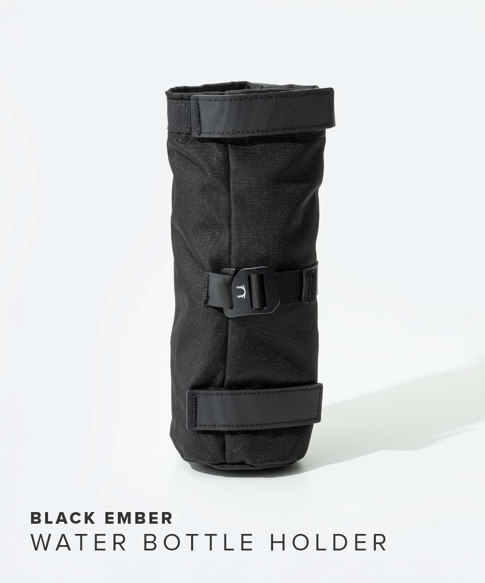 アーペーセー（A.P.C.）のウォーターボトルホルダー アストロ