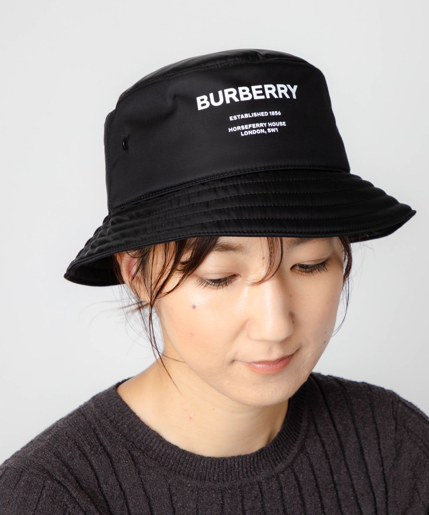 バーバリー BURBERRY 8044081 ナイロン S BUCKET ブラック バケット