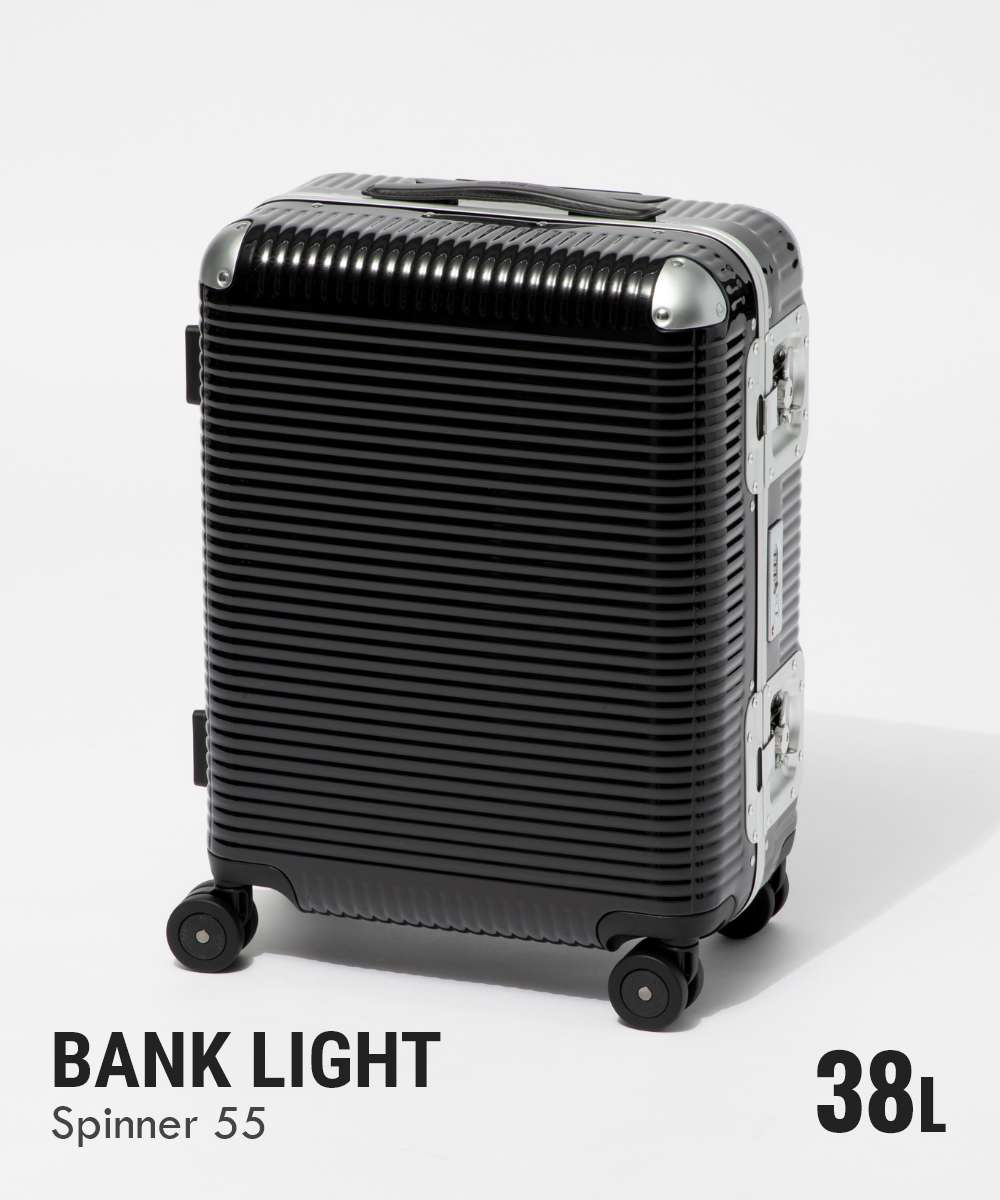 ファブリカ ペレッテリエ ミラノ FPM A1905501916 旅行バッグ [Bank Light]Spinner 55 御徒面子 預金金融機関 ともし火 スピナー55 TSA鍵を掛ける 4車輪 キャリーバッグ 持ちはこび容れもの 旅する鞄 4輪 旅行 2～3泊 トロリーキャビンサイズ リコリスブラック 38L