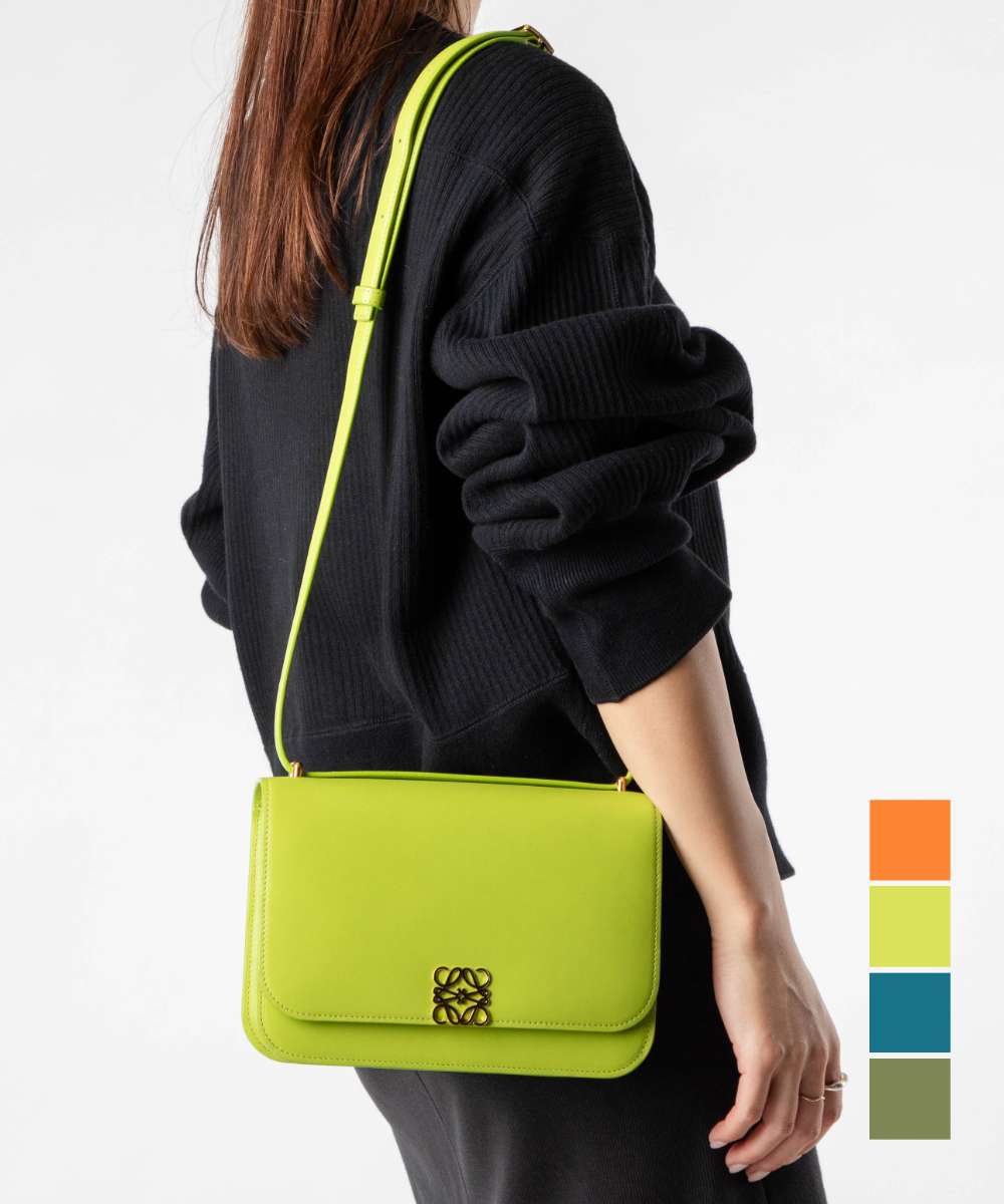 ロエベ　アナグラム　メッセンジャー　ショルダーバッグ　ブラック LOEWE ロエベ ショルダーバッグ PEBBLE MESSENGER SMALL ペブル