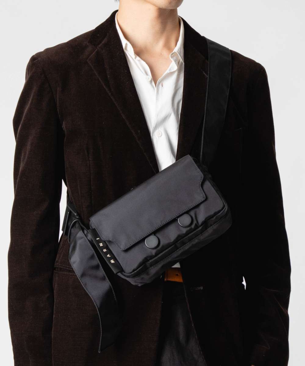 楽天市場】MARNI マルニ ミニポーチ付き モノクロチェック ナイロン