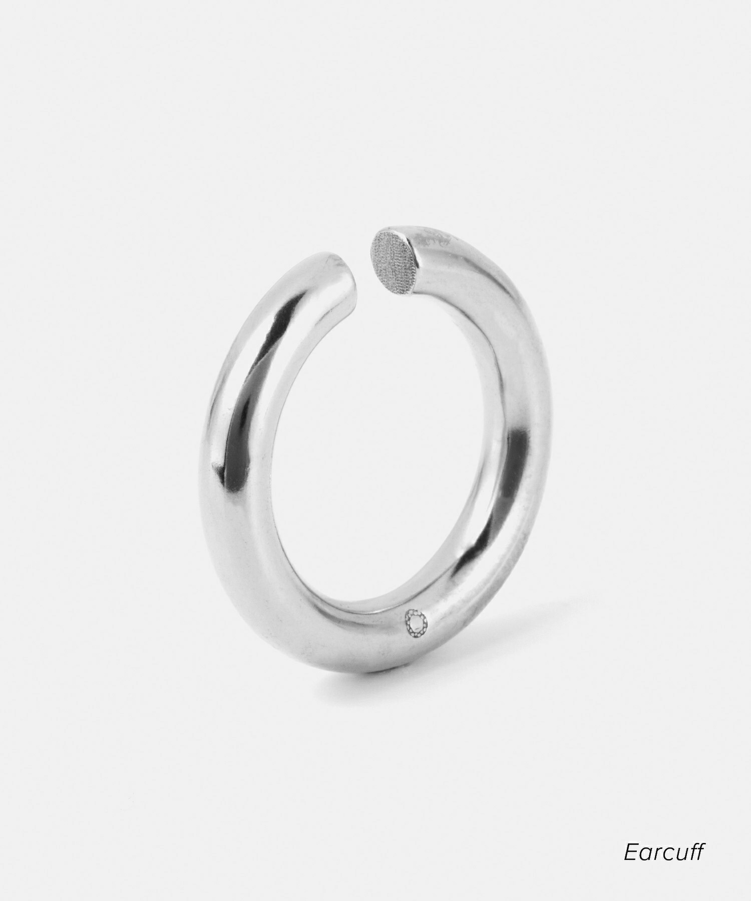 サスキア ディツ SASKIA DIEZ 048.05.03.000.09.20 イヤーカフ レディース 付属品 ディーツ 黒板 BOLD EARCUFF NO3 925AG SILVER 片耳用 フープ イヤリング ブランド名 差し上げ物 差し上げ物 祝する 生まれ落ちる日 しろがね色
