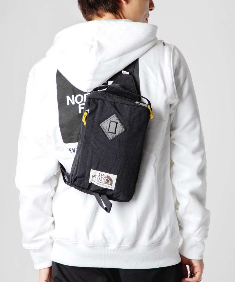THE NORTH FACE ノース BERKELEY バッグ【送料0/国内即発】 Amazon.com: The North Face Berkeley Crossbody Bag, Brandy