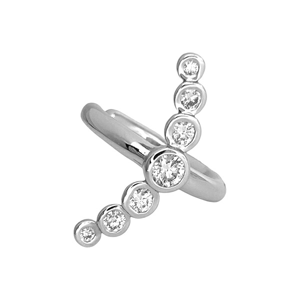 【エントリーで10倍＋2,000円OFFクーポン】イヤーカフ プラチナ ダイヤモンド 0.22ｃｔ 7粒 ギフト プレゼント