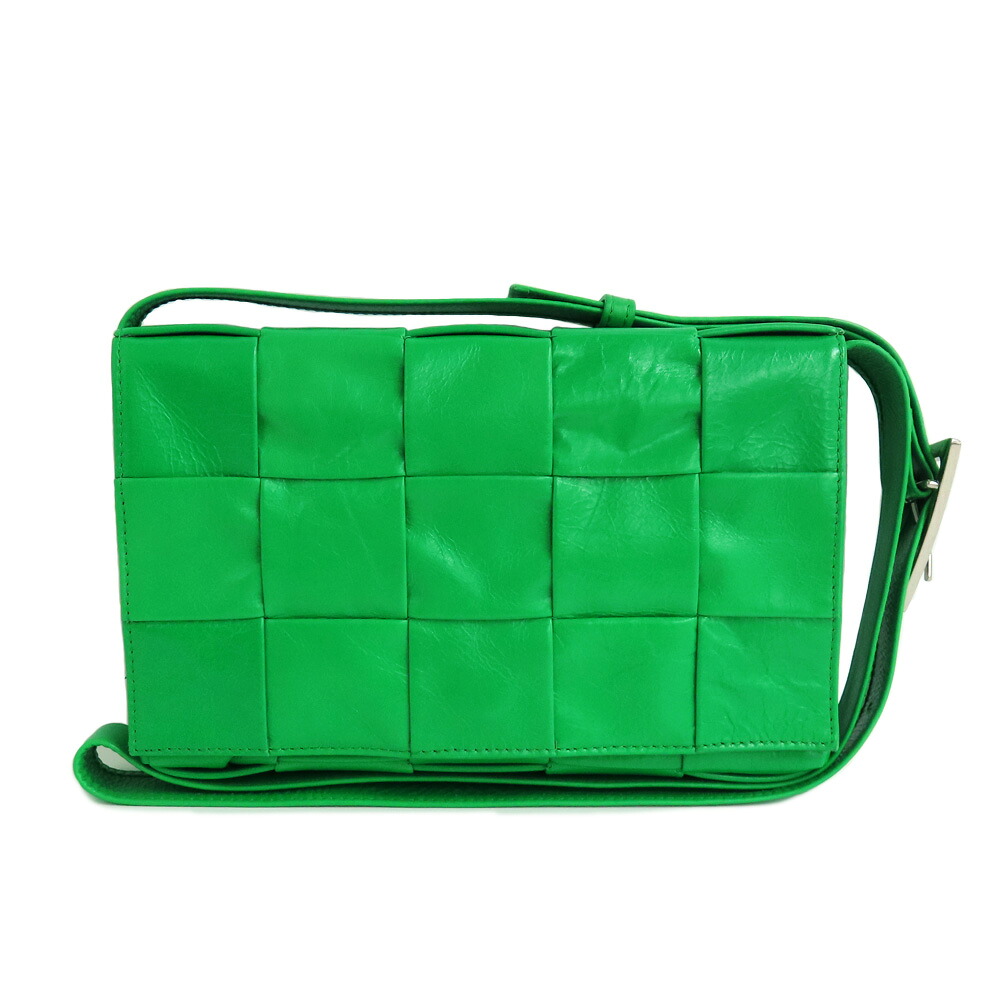 【最大限度３万円銀行割引クーポン券】【名古屋】【BOTTEGA VENETA】ボッテガヴェネタ テープ 737950 緑であること ショルダーバッグ なめし革 しろがね色金具 メンズ レディース【中古】
