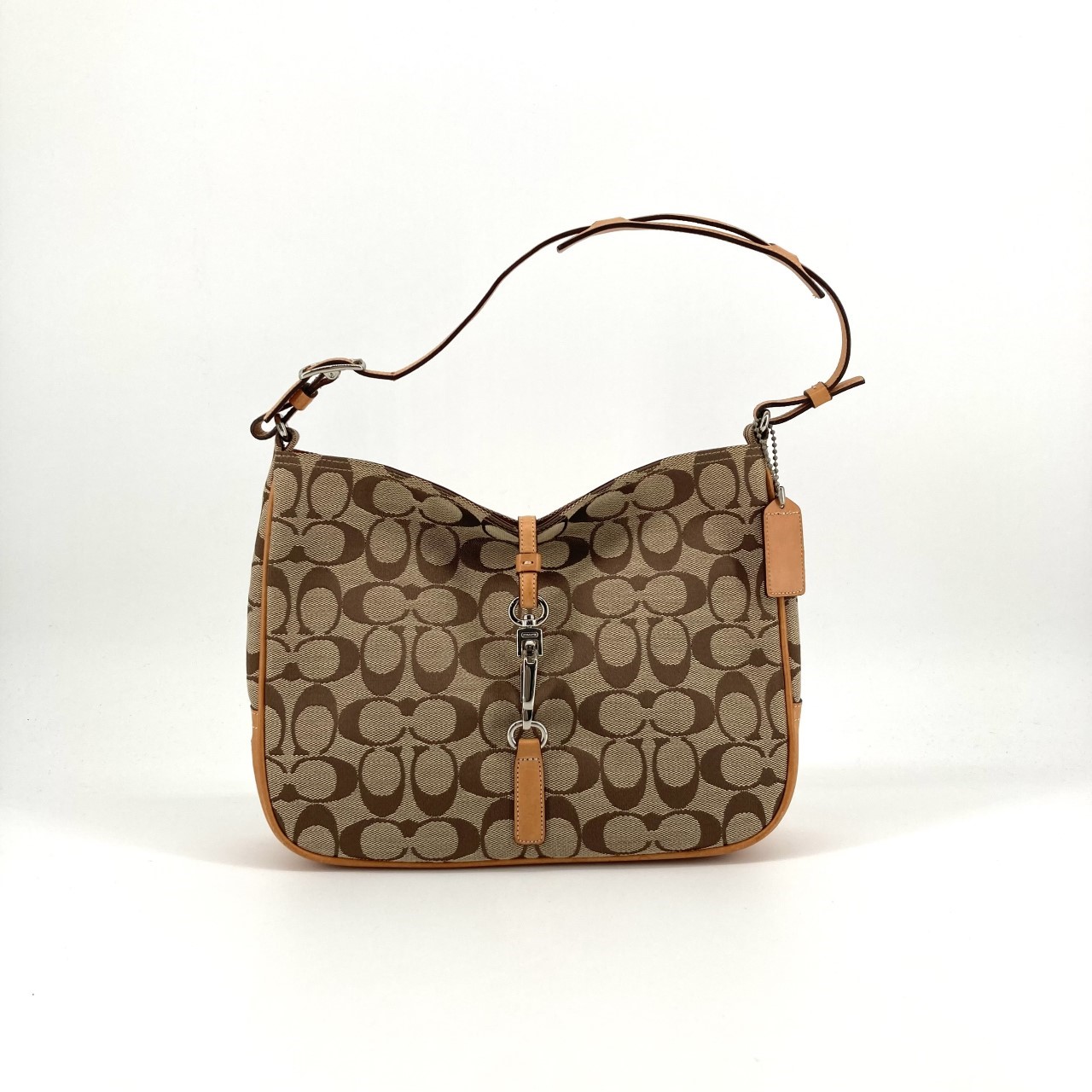 【10%OFFクーポン】【中古】 COACH(コーチ) シグネチャー ホーボー クリップ シルバー金具 6091 ショルダーバッグ ブラウン|U-GLAM(ユーグラム)