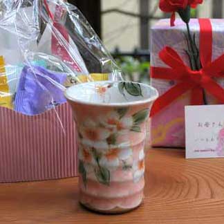 母の日ギフト 【 送料無料 】 清水焼 京焼 フリーカップ 桃塗桜 6種スイーツセット プレゼント お洒落 湯呑み 茶碗|清水焼と宇治茶の宇治茶園