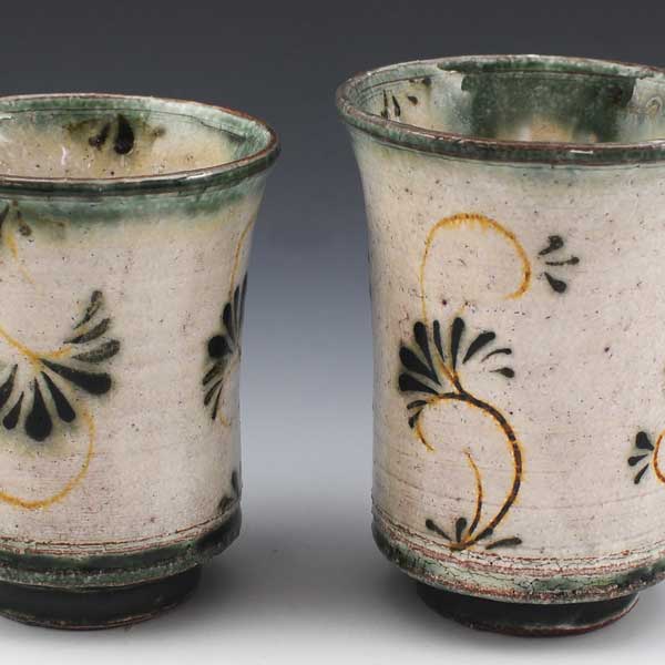 湯呑み 湯のみ 湯飲み 京焼 清水焼 湯呑み茶碗 陶器製 日本製 器 組湯呑 夫婦湯呑み 2客 紙箱入り 舞い唐草 おしゃれ 高級 プレゼント 人気 和食器|清水焼と宇治茶の宇治茶園
