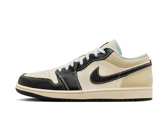 提げ篭シューズ バッシュ スニーカー   ジョーダン Jordan Air Jordan 1 Low  Coconut Milk/Black/Blue   表どおり