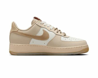 バスケットシューズ バッシュ スニーカー ナイキ Nike Wmns AIR FORCE 1 '07 LX　Year of the Snake W Beige/Red/Gold ストリート 【WOMEN'S】