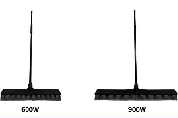 幅がひろくて掃き分かりやすいホウキ ９００Ｗ（４本）幅９００mmｘ柄長さ１５００粍 ほうき 広広とした 長々しい