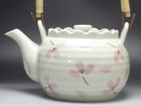 花ふぶき　８号土瓶【取り寄せ品】　[普段使いの食器]