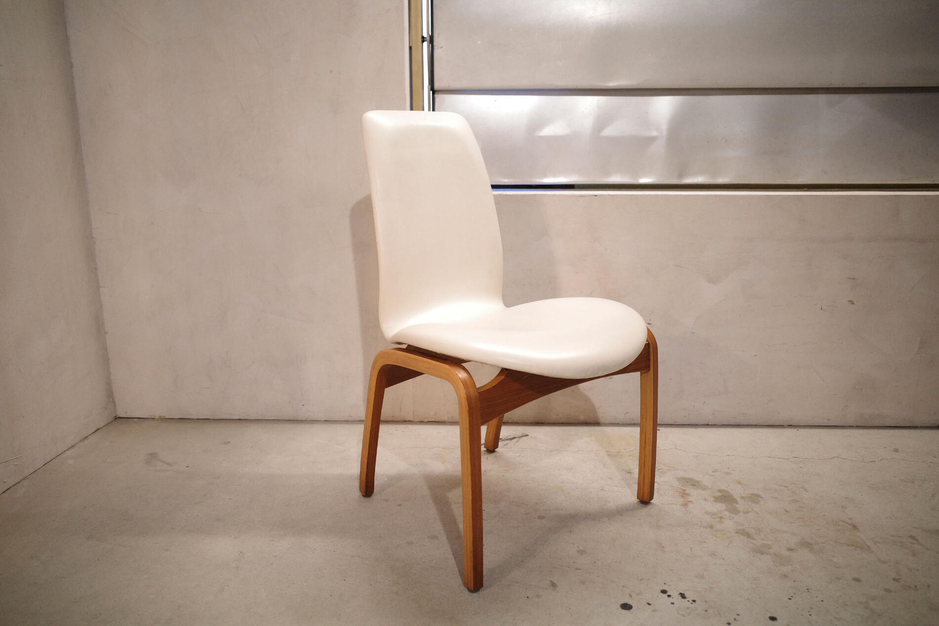 天童木工 IMPALA インパラ ダイニングチェア 佐々木敏光 アームレスチェア 天童木工 IMPALA インパラ ダイニングチェア 佐々木敏光 アームレスチェア