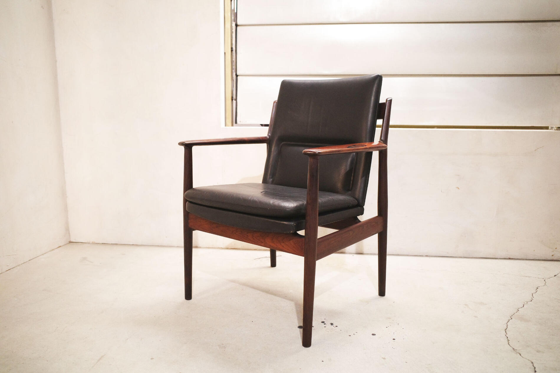 楽天市場】Cassina ixc/カッシーナイクスシー サフラン アームチェア