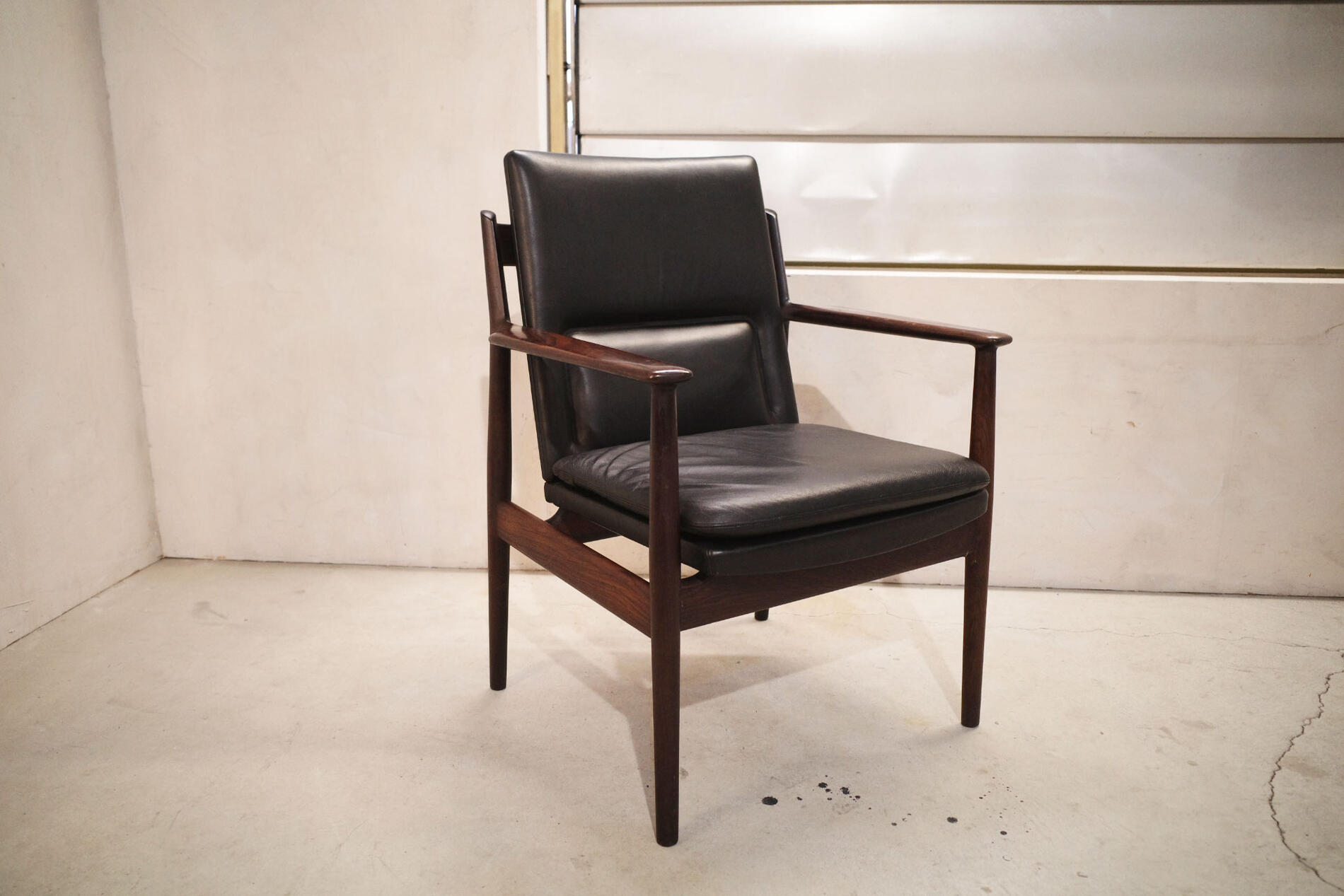 1960年月日 Vintage/ヴィンテージ Arne Vodder/アルネ ヴォッダー 431 Brazilian Rosewood Armchair/ブラジリアンローズウッド ひじ掛けいす Denmark/デンマーク王国製 sibast furniture 昼御飯女性議長 北欧青写真 北欧調度品 ミッドセンチュリー調度品 寝椅子 腰かけイス2【中古】