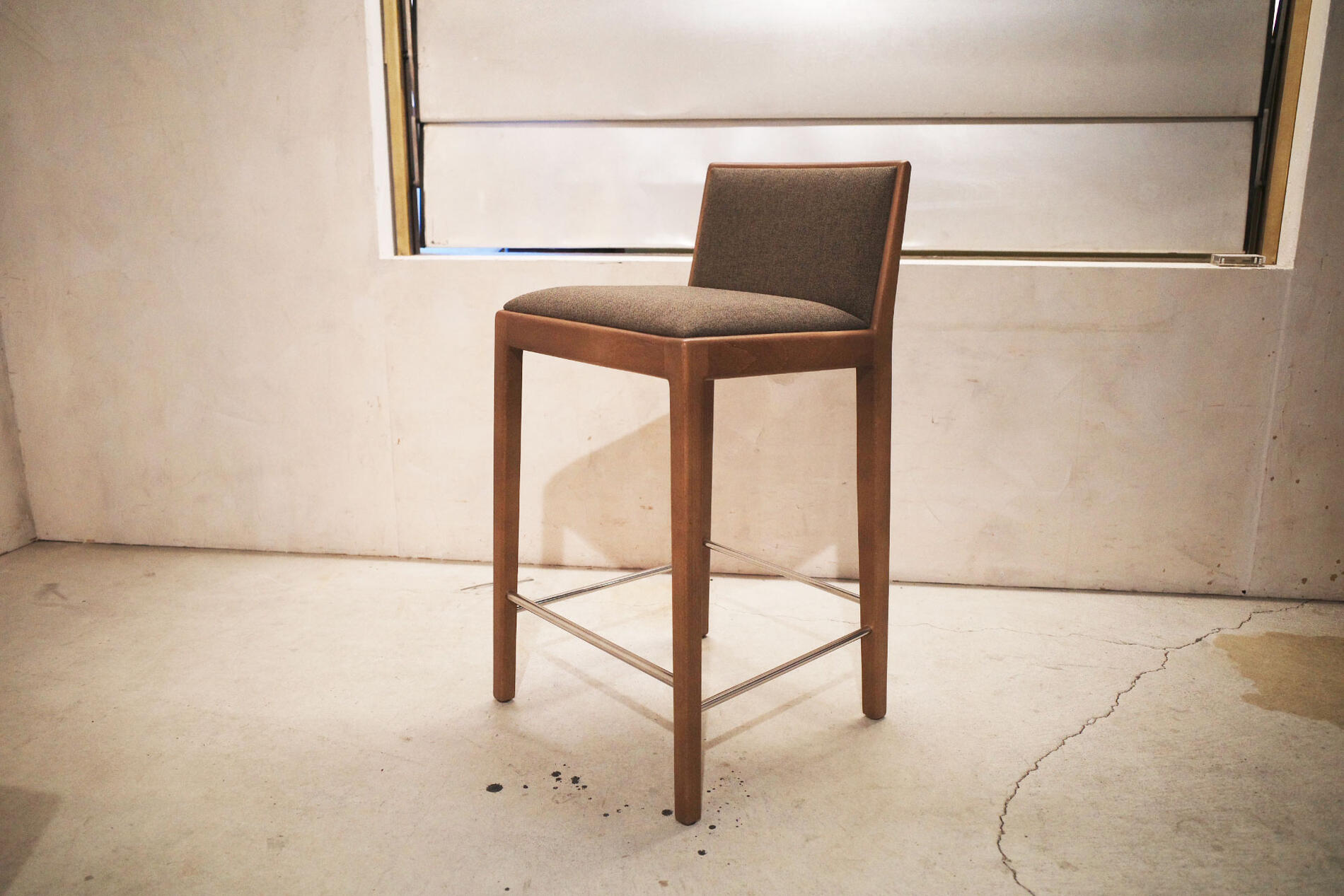 cassina カウンタースウィベルチェア WOK 535 楽天市場】カッシーナ イクスシー DESALTO カウンター チェア