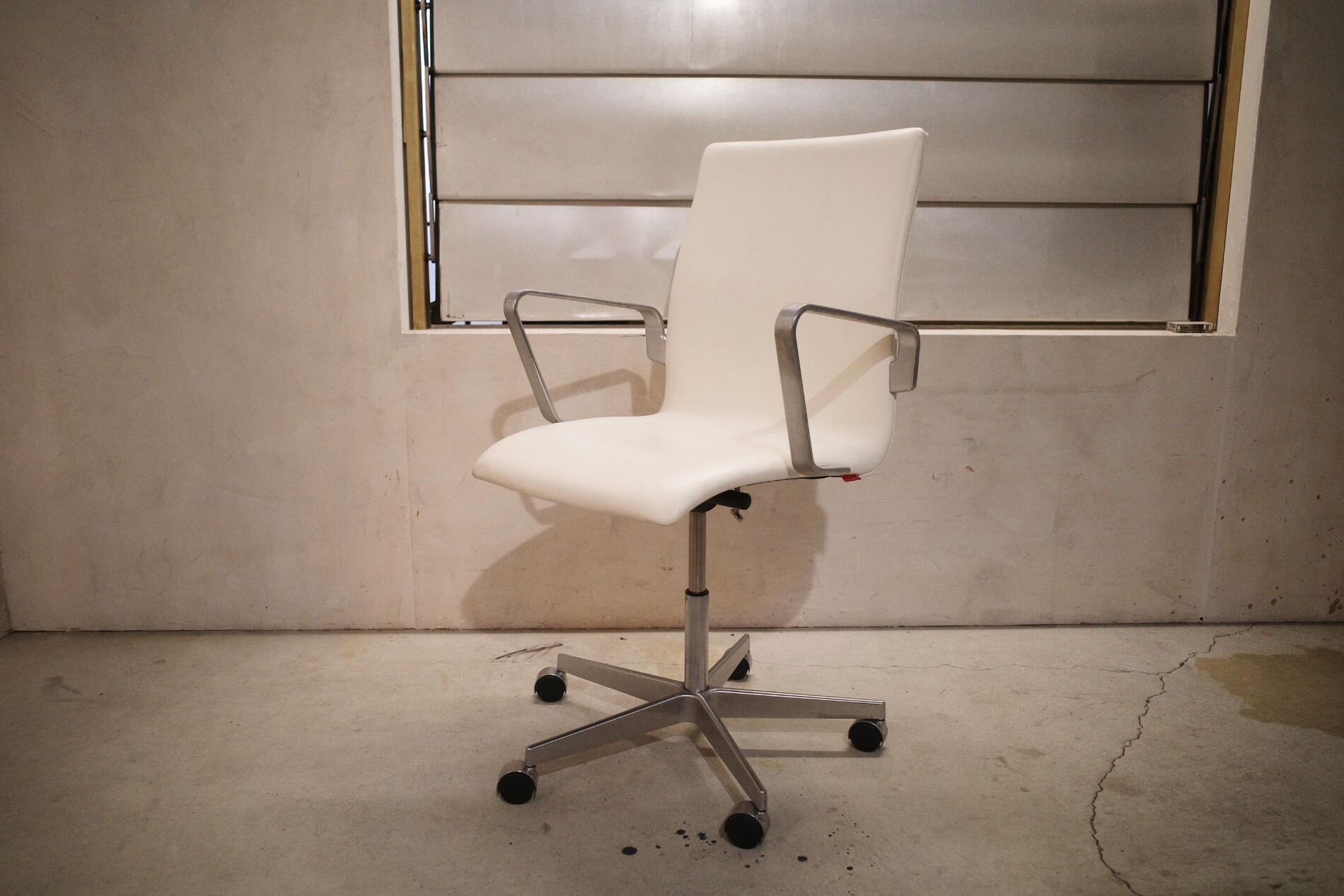 楽天市場】SALE レア KEVI ARM CHAIR/ケヴィチェア Fritz hansen