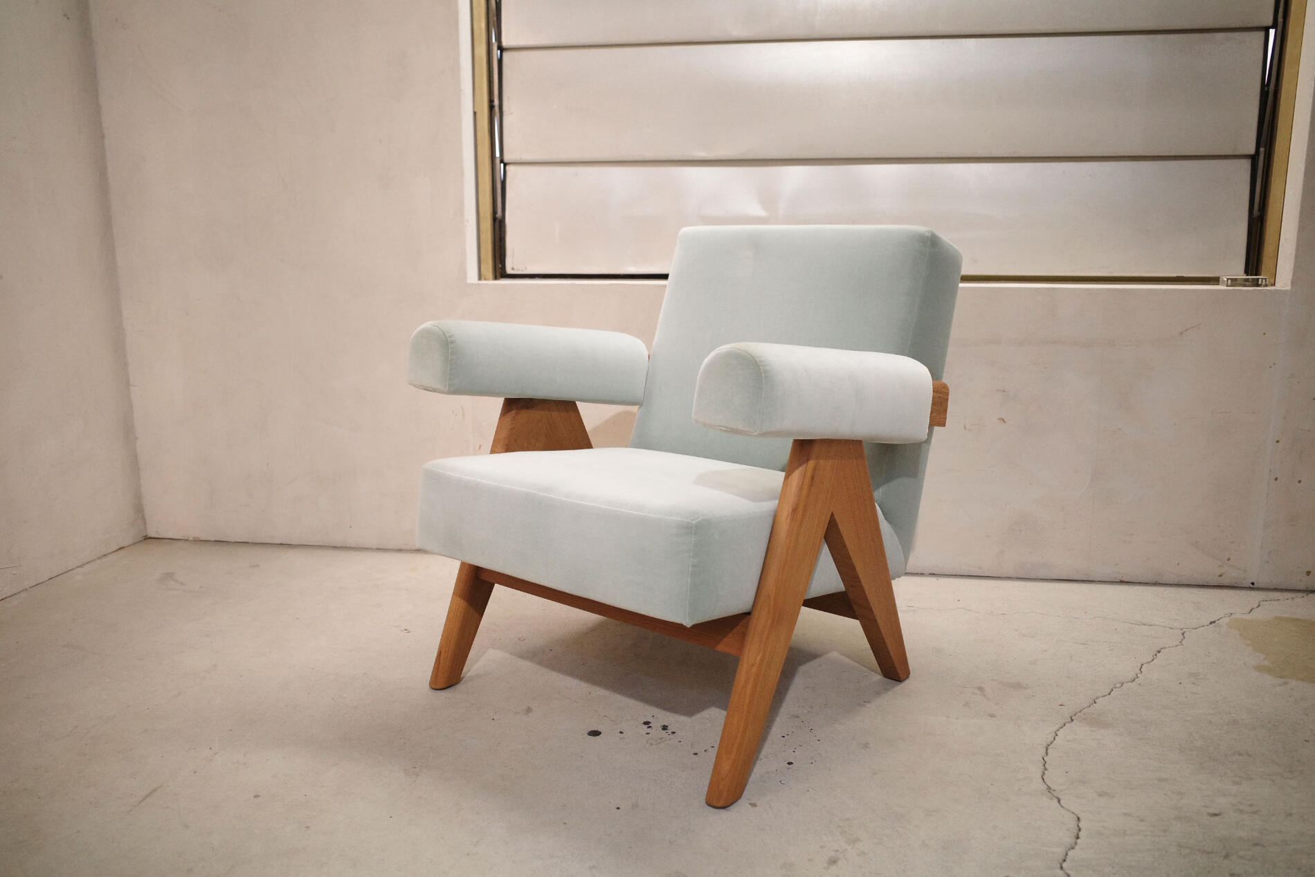 y*c様 ピエール・ジャンヌレ Pierre Jeanneret イージーアーム PIERRE JEANNERET ピエール・ジャンヌレ EASY ARM CHAIR BLA