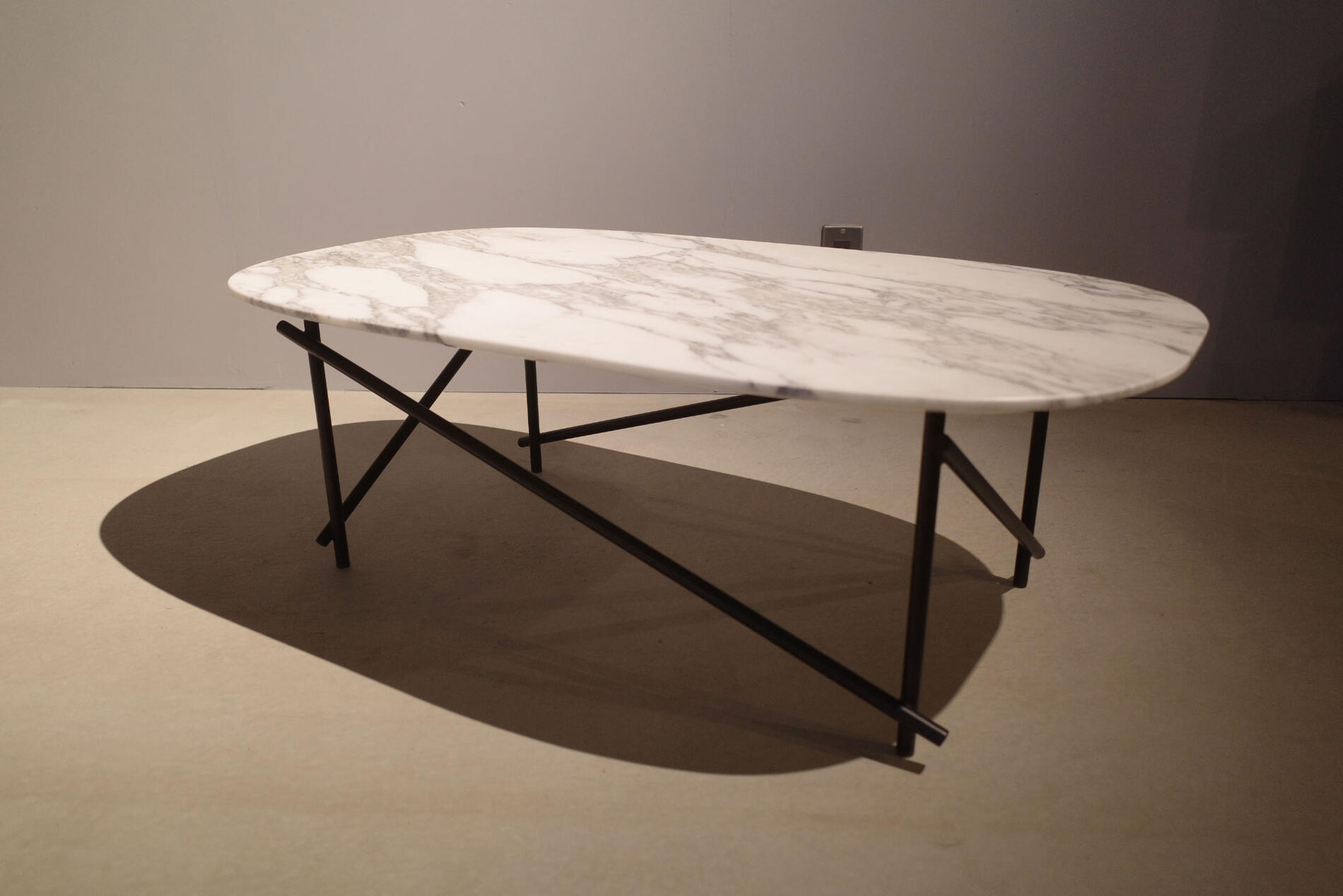 モデルルーム見せびらかす品 THE CONRAN SHOP/ザ コンランショップ Workshop coffee table arabescato marble magnus long/ワークショップコーヒーテーブル マーブル Vintage/ヴィンテージ Antique design/アンティークひな形 コンラン 真っただ中速見表 通貨価値374,000円 【中古】