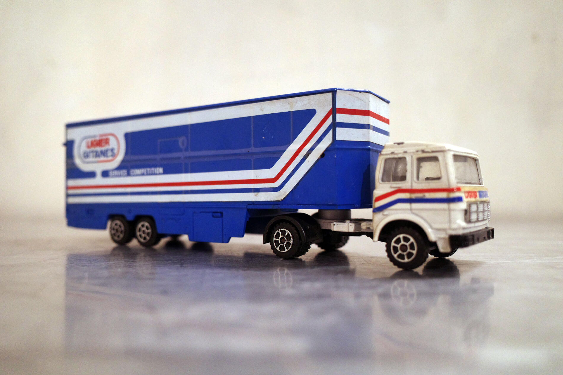 Vintage/ヴィンテージ Polistil/ポリスティル made in ITALY/イタリア製 RJ101 1/60 LIGIER GITANES SERVICE COMPETITION トラック TOY/トイ 廃盤希少品 ミニカー クラシックカー 車 ミニチュア オブジェ 飾り物 小物 Antique/アンティーク 001【中古】｜アンダーグラウンド