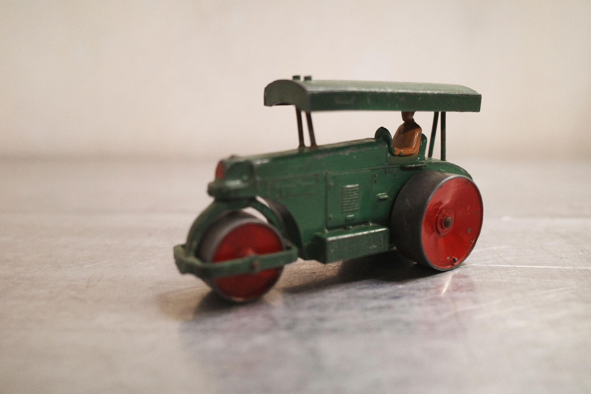 Vintage/ヴィンテージ DINKY TOYS/ディンキー トイズ社製 Made in ENGLAND/イングランド製 AVELING BARFORD/アヴェリング バーフォード MECCANO LTD ダイキャスト 廃盤希少品 ミニカー クラシックカー 車 ミニチュア オブジェ 飾り物 小物 Antique/アンティーク 020【中古】｜アンダーグラウンド