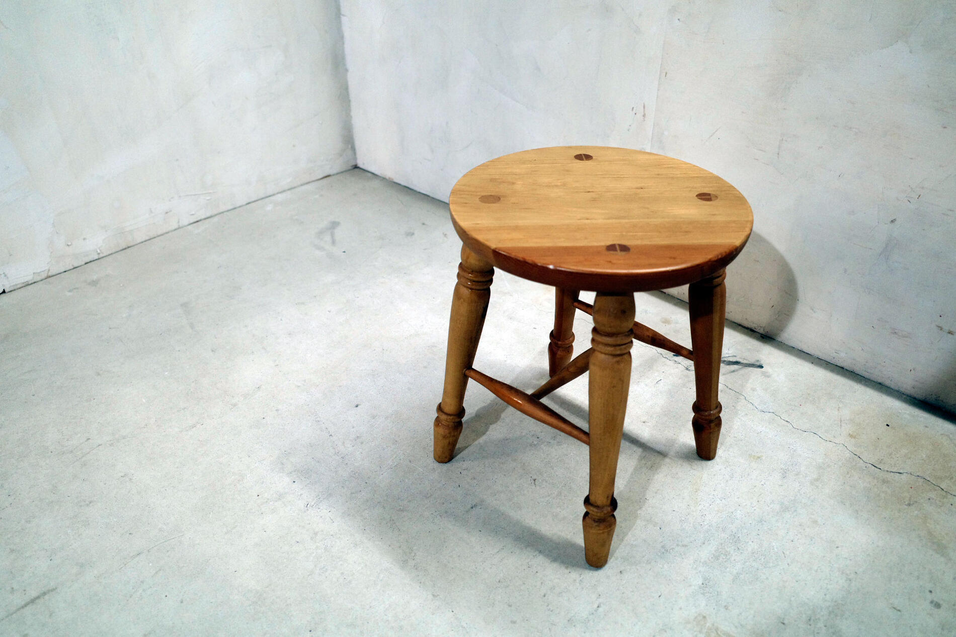 楽天市場】新品 未使用品 Cream/クリーム QUON/クオン スツール