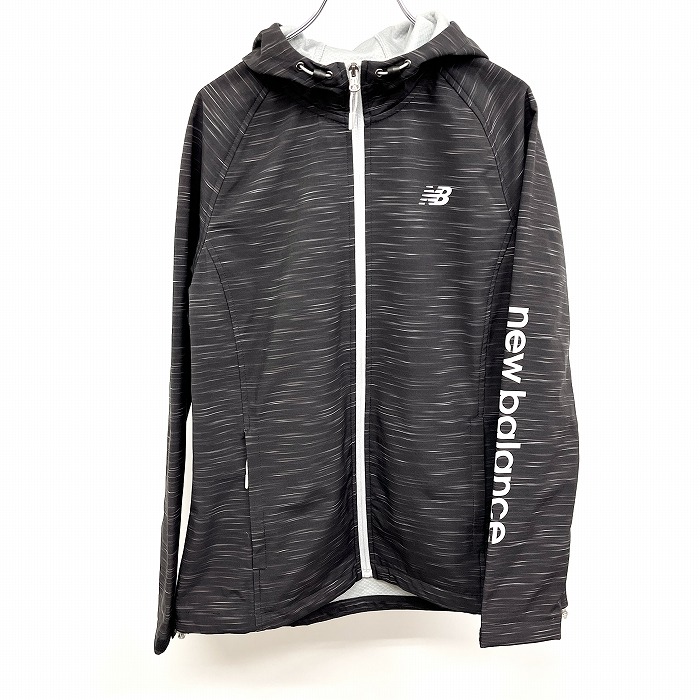 【中古】[印象A] NB NEW BALANCE ニューバランス ジップジャケット パーカー ハイネックフード ラグランスリーブ リフレクターロゴプリント 裾とフードに調節ゴム 長袖 ポリなど L ヘザーカラー ブラック&times;グレー&times;ホワイト 黒系 レディース｜Undo Rowa 店