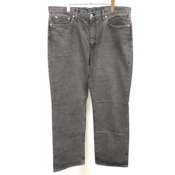 【中古】[印象A] MISTER GENTLE MAN ミスタージェントルマン パンツ / ジーンズ / ジーパン メンズ 40 アイスブラック 綿100% ロゴパッチ ジップフライ デニム 僅かにテーパード｜Undo Rowa 店