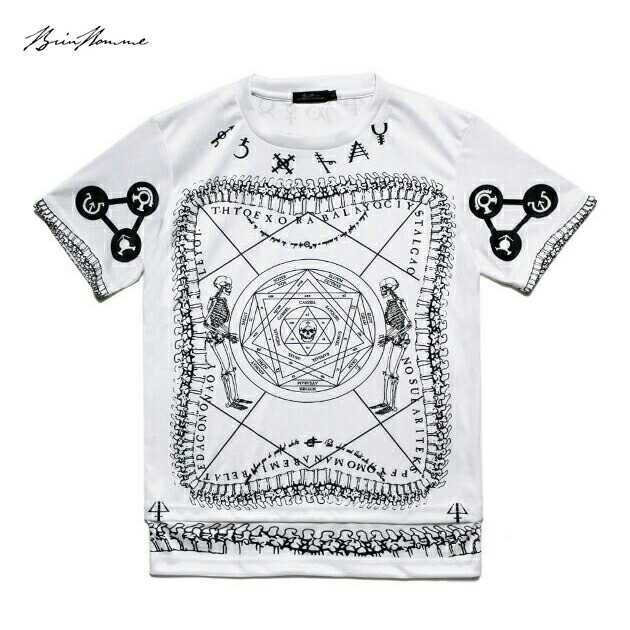 BRIU HOMME | SAGES OF THE SEVEN GATES CUT & SEWN (WHITE) Tシャツ ジャージ ロゴ グラフィック プリント トップス メンズ ホワイト