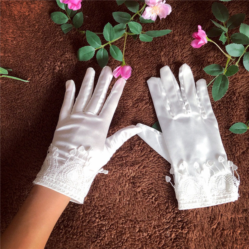 楽天市場 ブライダル グローブ ショート サテングローブ Wedding Glove ウェディング 手袋 ショート グローブ 花嫁 手袋 二次会 ショート グローブ 透け感 高級 グローブ ショート 挙式 可愛い グローブ 優雅 披露宴 撮影道具 Unique Weddings