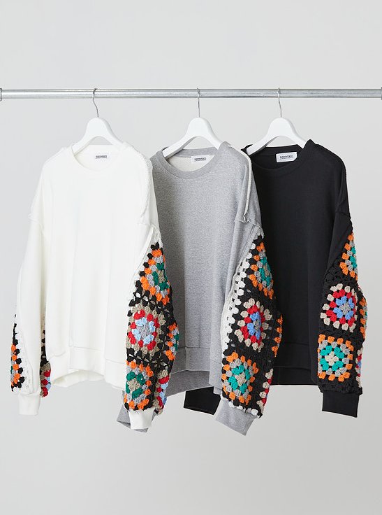【DISCOVERED/ディスカバード】CROCHET SLEEVE SWEAT (3色）（DC-AW25-CU-23）(3色) (トップス/プルオーバー/スウェット/ニット/MENS/UNISEX/2025AW)