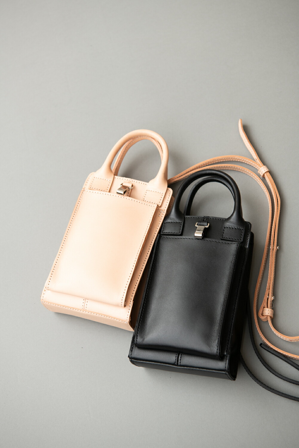 \u003cBR\u003e■【POINT3倍】【Rich I/リッチアイ】\u003cBR\u003e N.RECTANGLE [LEATHER HELMET BAG・NANO]Rich I-06-B-06（16）（2色）\u003cBR\u003e(御徒面子/BAG/UNISEX)（エルメス）