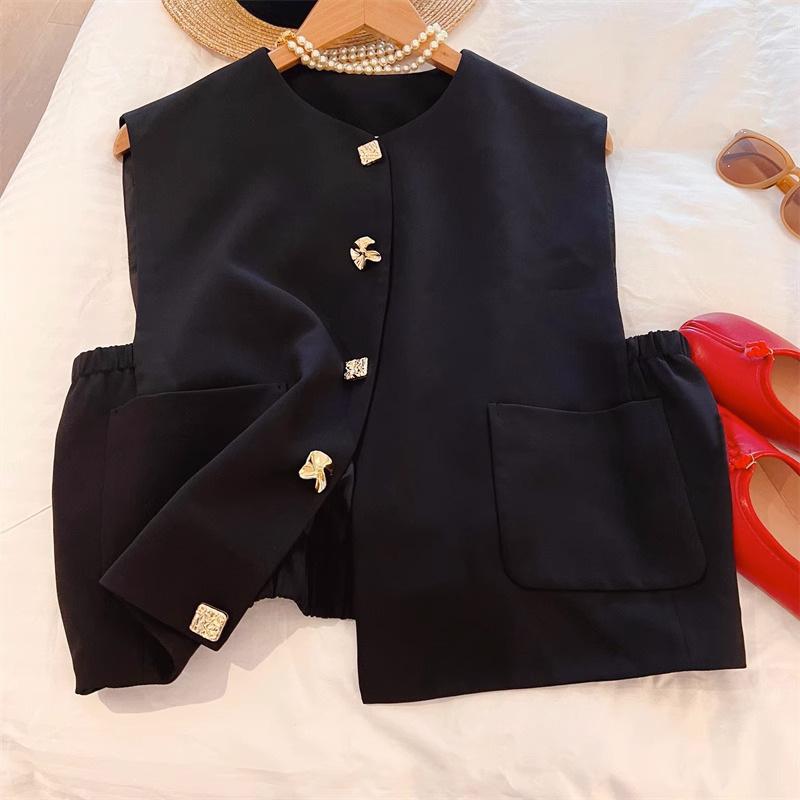 ベスト レディース ブラック メタルボタン 無袖 ノースリーブ ジャケット ジレ 秋服 デザイン性 气? おしゃれ きれいめ カジュアル フォーマル 通勤 通学 オフィス｜ユナイテッドショップ