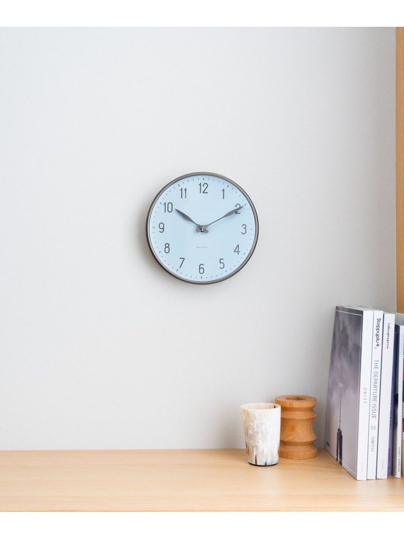 ＜Arne Jacobsen＞WALL CLOCK STATION ROYAL BLUE 210 UNITED ARROWS ユナイテッドアローズ 室内装飾・やって行く雑貨 時辰儀 青碧【貨物輸送無料】[ Fashion]