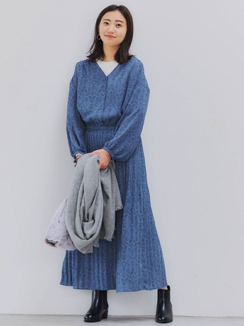 楽天市場 Sale 60 Off Cfc ダマスク プリント ケシプリーツ ワンピース United Arrows Green Label Relaxing ユナイテッドアローズ アウトレット ワンピース 長袖ワンピース ブルー グレー Rba E 送料無料 Rakuten Fashion United Arrows Ltd Outlet