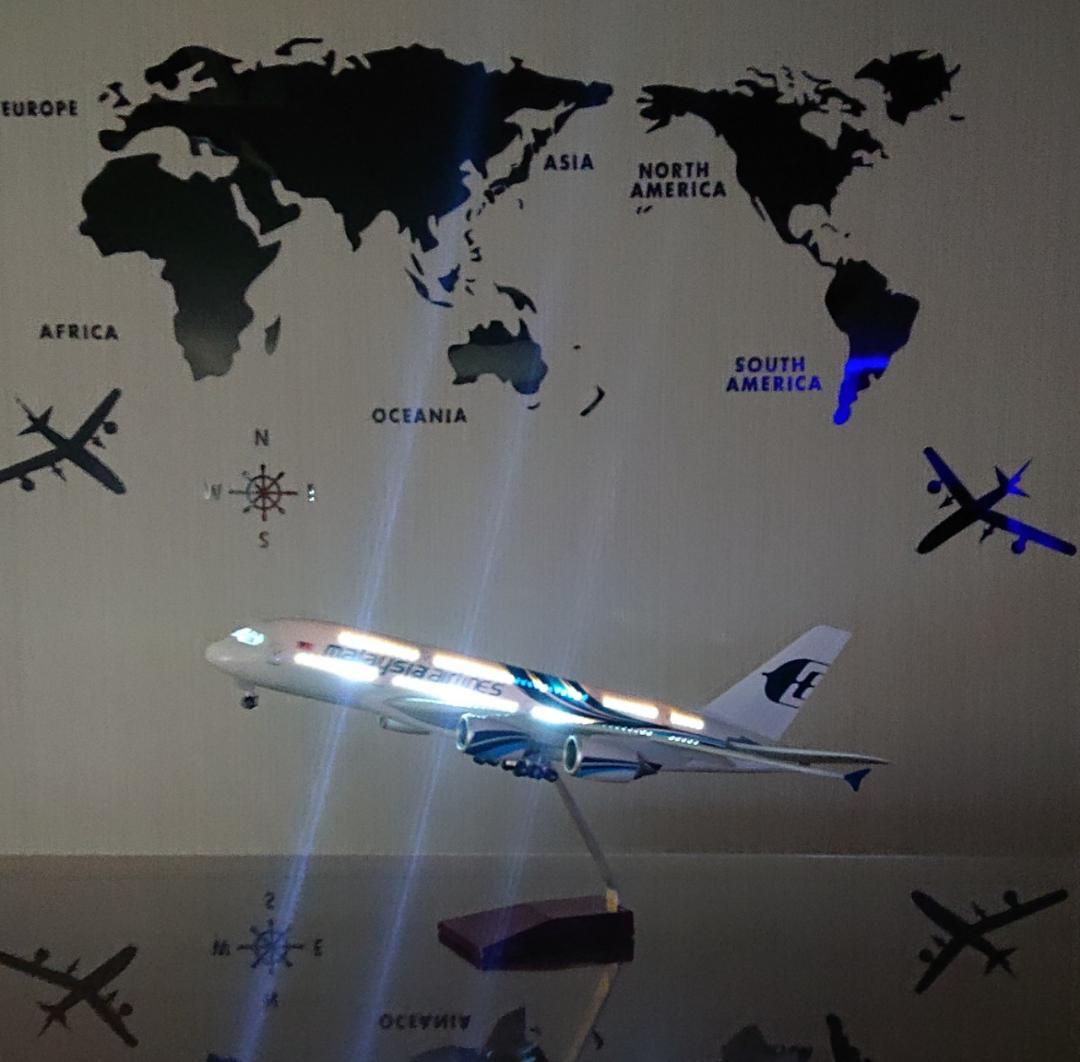 華麗 送料無料 模型飛行機 マレーシア航空 エアバスa380 Led点灯 1 157 スタンド付 飛行機 模型 Led 航空機 エアライン Usbケーブル Usb 飛行機模型 照明 電気スタンド バッテリー内蔵 Smartpipe Com Br