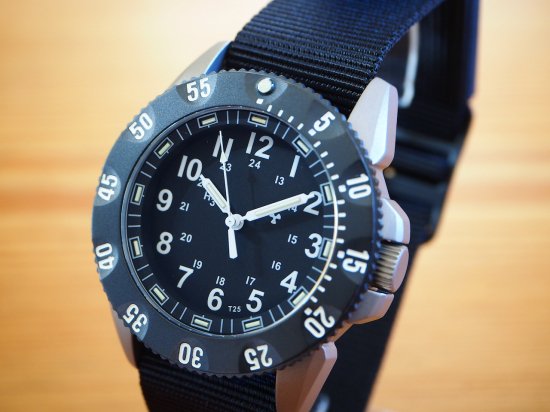 高品質新品 ミリタリーウォッチ アメリカ軍 MWC 時計 チタン 腕時計